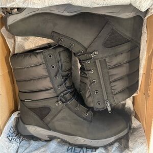 North Face Men’s Thermoball Boots Zip Up